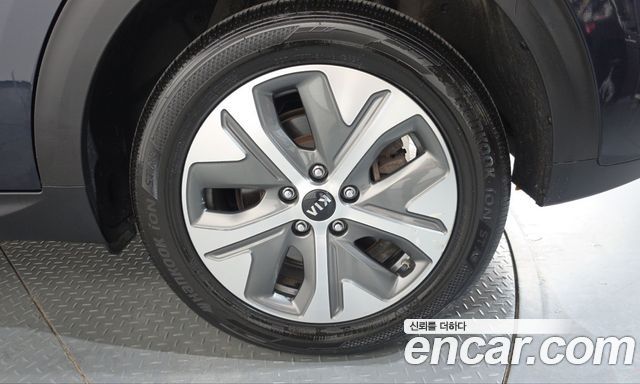Kia Niro EV Noblesse 2019 — фото 21