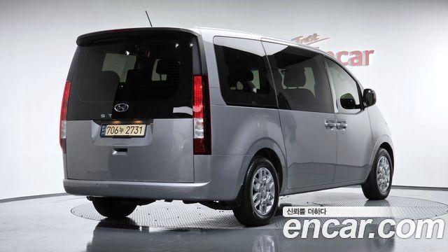 Hyundai Staria Tourer 11-Seater Modern 2022 — фото 2