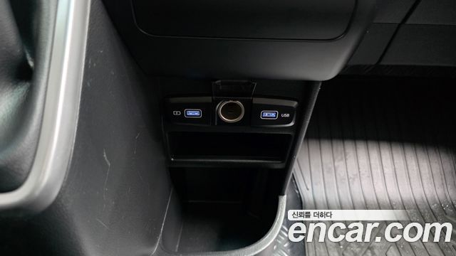 Hyundai Staria Tourer 11-Seater Modern 2022 — фото 17
