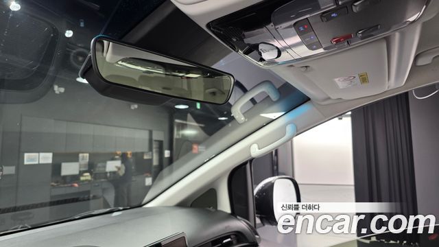 Hyundai Staria Tourer 11-Seater Modern 2022 — фото 19