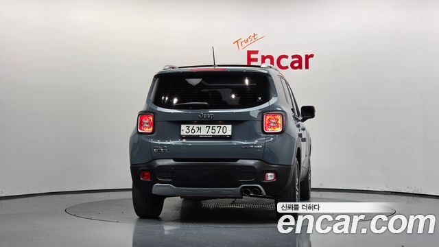 Jeep Renegade 2.0 Diesel Limited AWD 2017 — фото 4