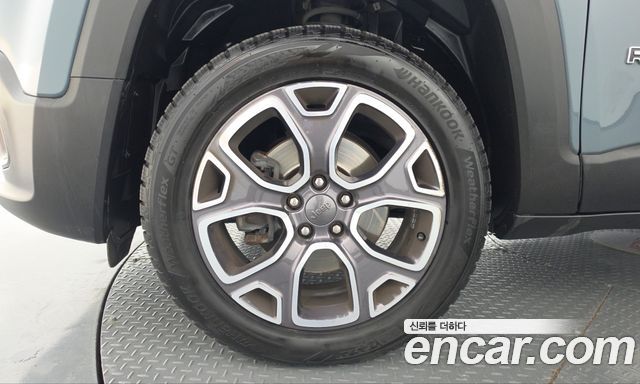 Jeep Renegade 2.0 Diesel Limited AWD 2017 — фото 5