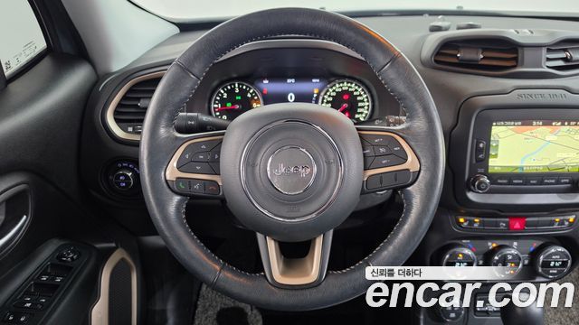 Jeep Renegade 2.0 Diesel Limited AWD 2017 — фото 13