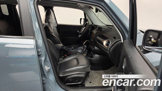 Jeep Renegade 2.0 Diesel Limited AWD 2017 — фото 26