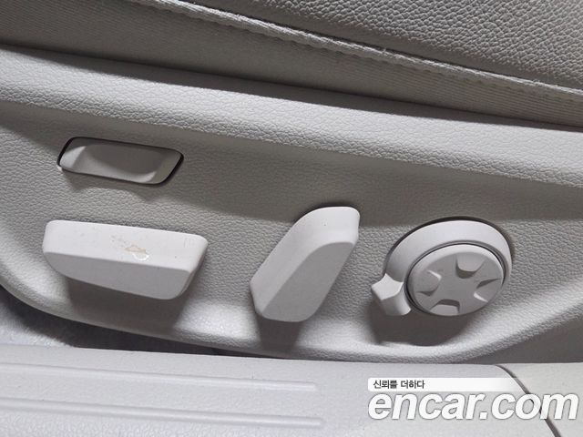 Genesis G70 Gasoline 3.3T 2WD 2025 — фото 13