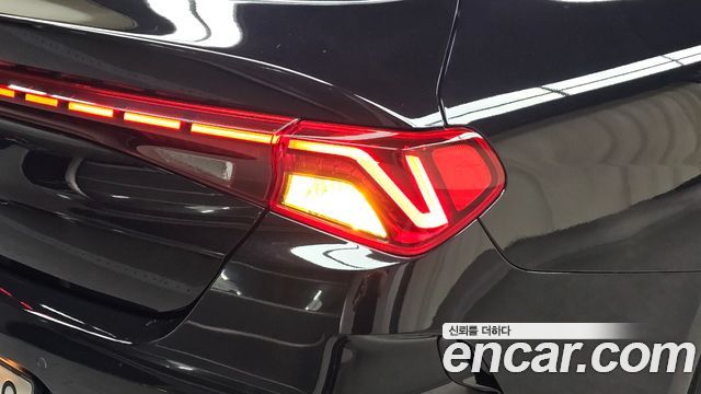 Kia K5 (III) 2.0 Signature 2023 — фото 23