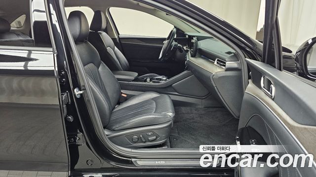 Kia K5 (III) 2.0 Signature 2023 — фото 26