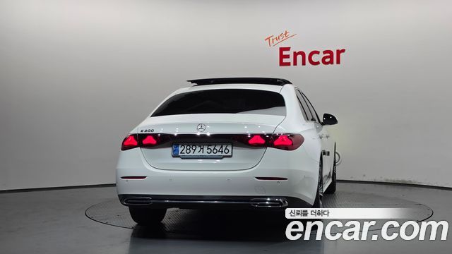 Mercedes-Benz E-Class (W214) E200 Avantgarde 2025 — фото 4