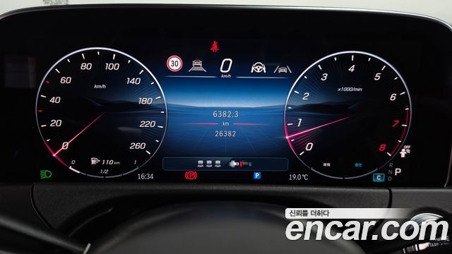 Mercedes-Benz E-Class (W214) E200 Avantgarde 2025 — фото 8