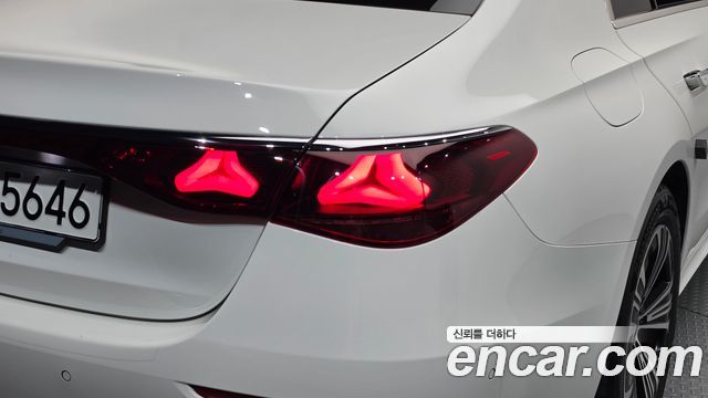 Mercedes-Benz E-Class (W214) E200 Avantgarde 2025 — фото 23