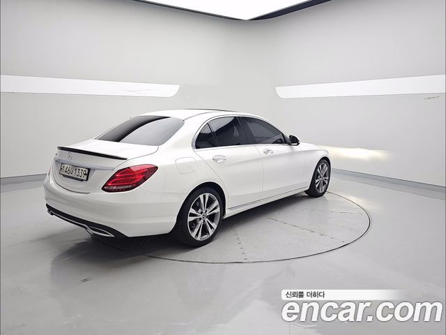 Mercedes-Benz C-Class (W205) C220 d Avantgarde 2018 — фото 2