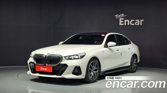 BMW 5 Series (G60) 523d M Sport