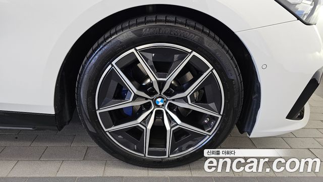 BMW 5 Series (G60) 523d M Sport 2025 — фото 21