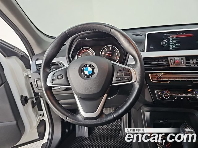 BMW X1 (F48) xDrive 18d 2017 — фото 9