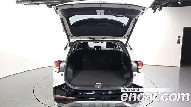 Kia Sportage Hybrid (V) Nobleless 2WD 2024 — фото 24