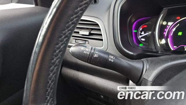 Renault Korea QM6 Diesel 2WD RE Signature 2018 — фото 19
