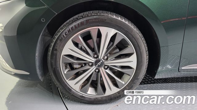 Kia K8 2.5 Gasoline 2WD Signature 2023 — фото 5