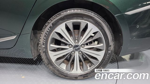 Kia K8 2.5 Gasoline 2WD Signature 2023 — фото 21