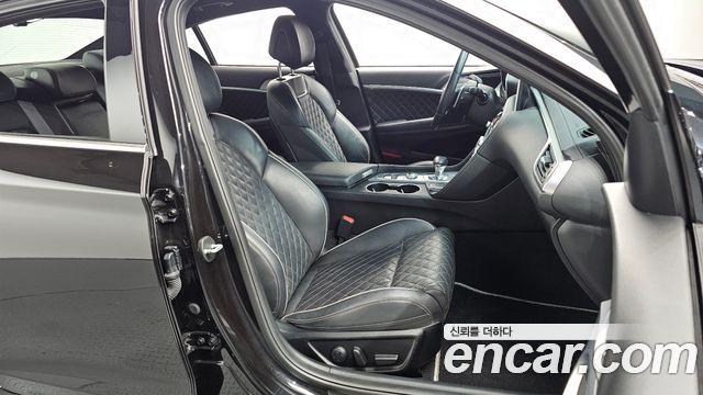 Genesis G70 2.0T Sport Package 2018 — фото 26