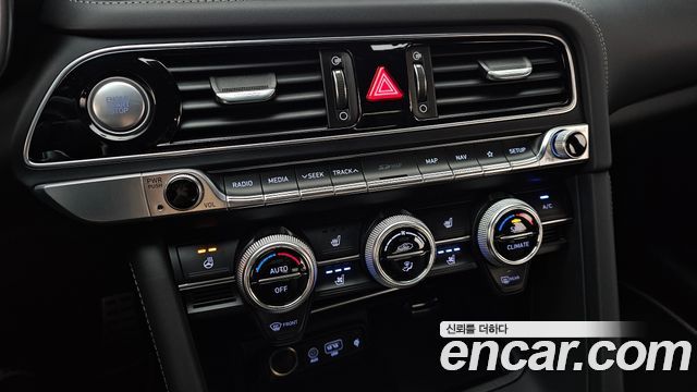 Genesis G70 2.0T Sport Package 2018 — фото 27