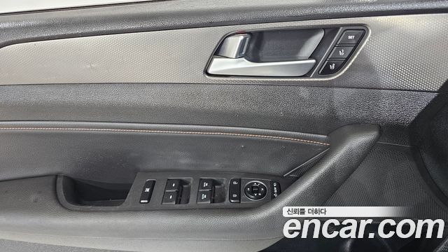 Hyundai Sonata (LF) 2.0 Turbo Exclusive 2015 — фото 14