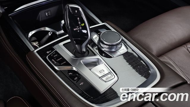 BMW 7 Series (G11) 730Ld xDrive M Sport 2018 — фото 9