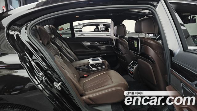 BMW 7 Series (G11) 730Ld xDrive M Sport 2018 — фото 12