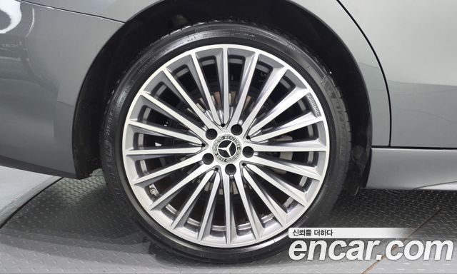 Mercedes-Benz C-Class (W206) C300 AMG Line 2022 — фото 5