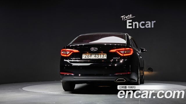 Hyundai Sonata (LF) 2.0 Smart 2015 — фото 4