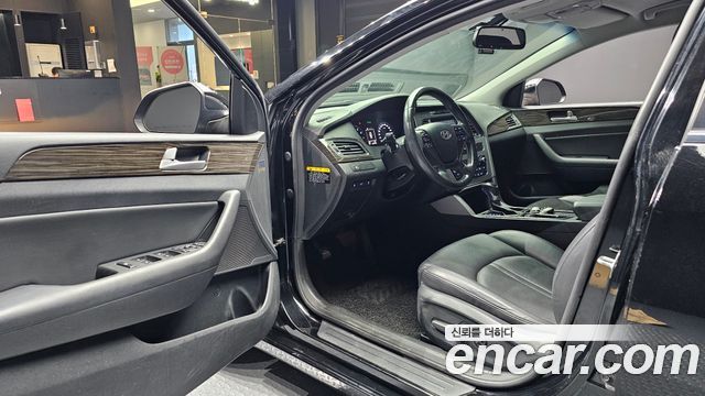 Hyundai Sonata (LF) 2.0 Smart 2015 — фото 10