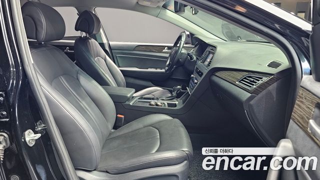 Hyundai Sonata (LF) 2.0 Smart 2015 — фото 11