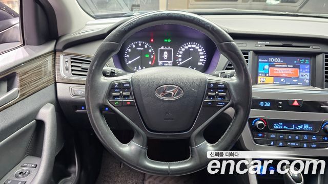Hyundai Sonata (LF) 2.0 Smart 2015 — фото 13