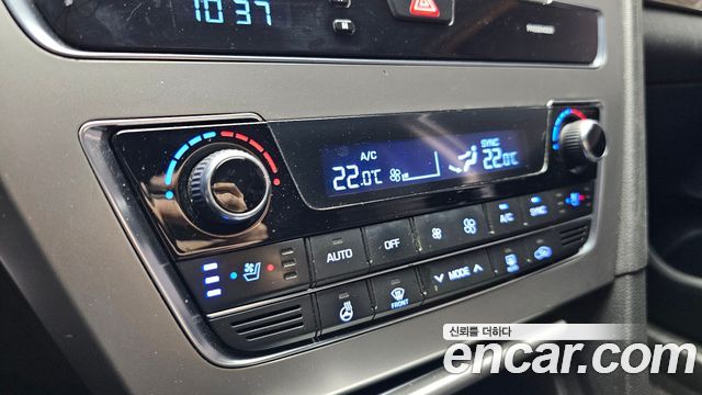 Hyundai Sonata (LF) 2.0 Smart 2015 — фото 17