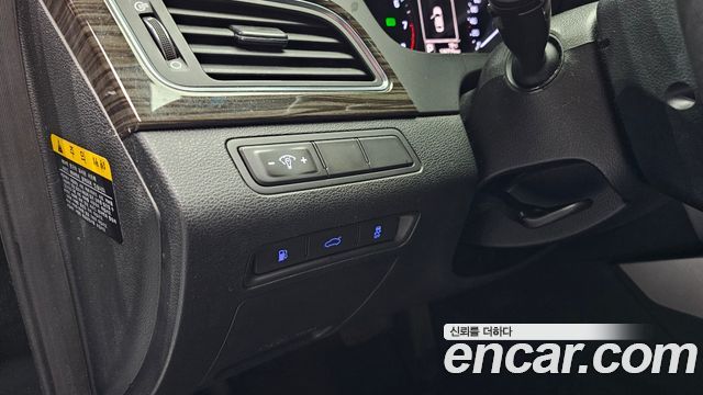 Hyundai Sonata (LF) 2.0 Smart 2015 — фото 28