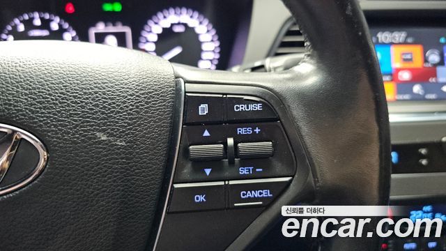 Hyundai Sonata (LF) 2.0 Smart 2015 — фото 30