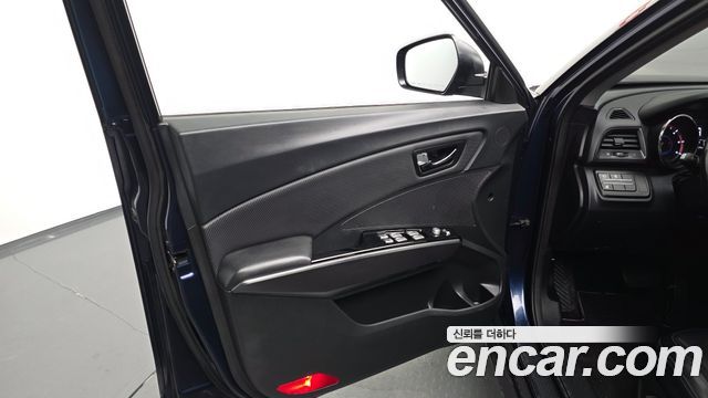 KG Mobility (SsangYong) Tivoli Diesel LX 2WD 2017 — фото 24