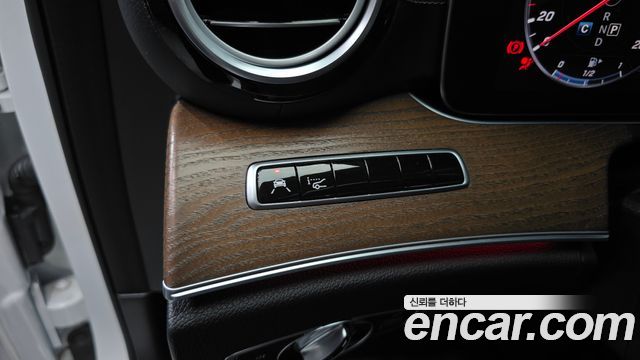 Mercedes-Benz E-Class (W213) E300 Exclusive 2018 — фото 20