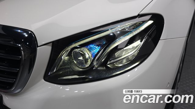 Mercedes-Benz E-Class (W213) E300 Exclusive 2018 — фото 22