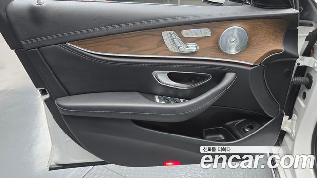 Mercedes-Benz E-Class (W213) E300 Exclusive 2018 — фото 24