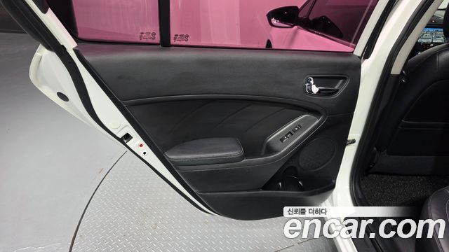Kia K3 Prestige 2015 — фото 25