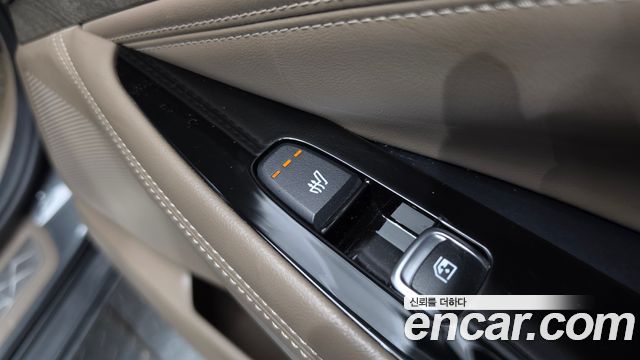 Kia K8 2.5 Gasoline 2WD Noblesse 2022 — фото 19