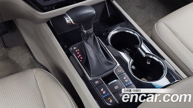 Kia Carnival 11-Seater Prestige 2019 — фото 9