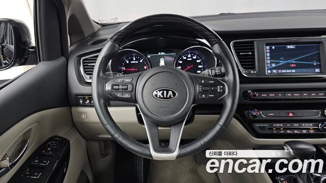 Kia Carnival 11-Seater Prestige 2019 — фото 13