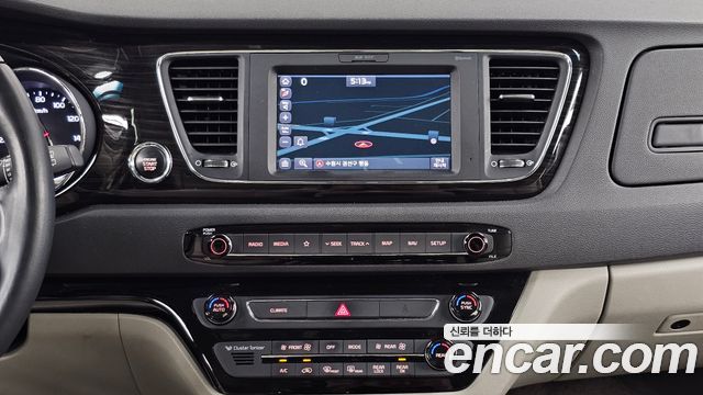 Kia Carnival 11-Seater Prestige 2019 — фото 14