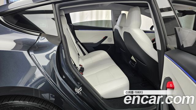 Tesla Model 3 Long Range AWD 2025 — фото 11