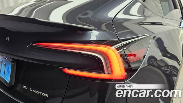 Tesla Model 3 Long Range AWD 2025 — фото 23