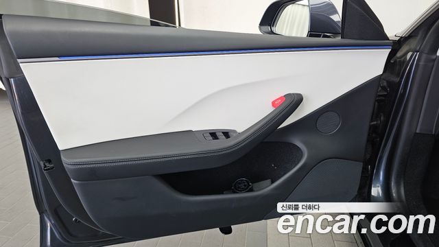 Tesla Model 3 Long Range AWD 2025 — фото 24