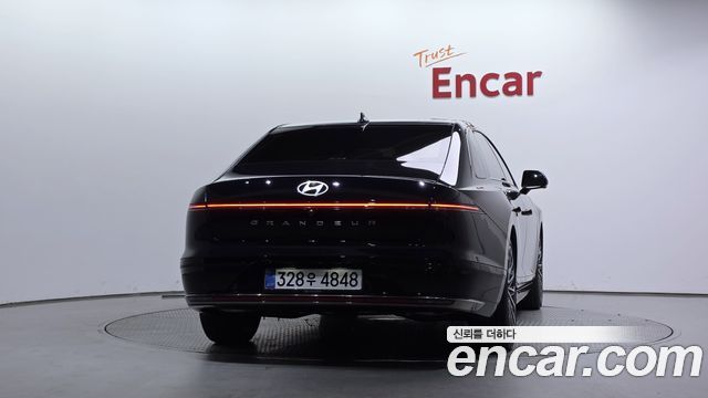 Hyundai Grandeur (GN7) 3,5 Gasoline 4WD Calligraphy 2025 — фото 4