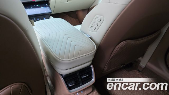 Hyundai Grandeur (GN7) 3,5 Gasoline 4WD Calligraphy 2025 — фото 30