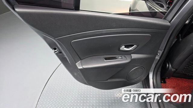 Renault Korea SM3 Neo Diesel LE 2017 — фото 25